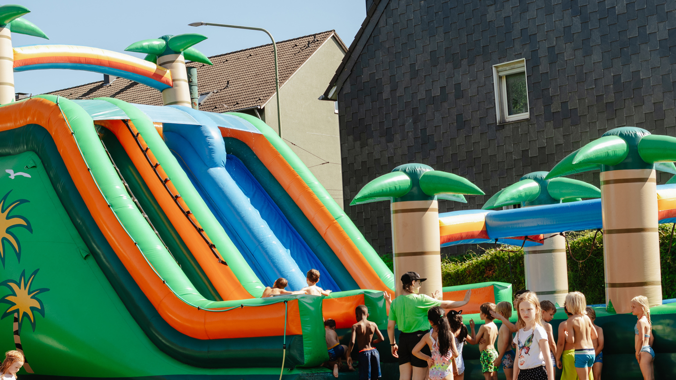 unsere mega Wasserrutsche