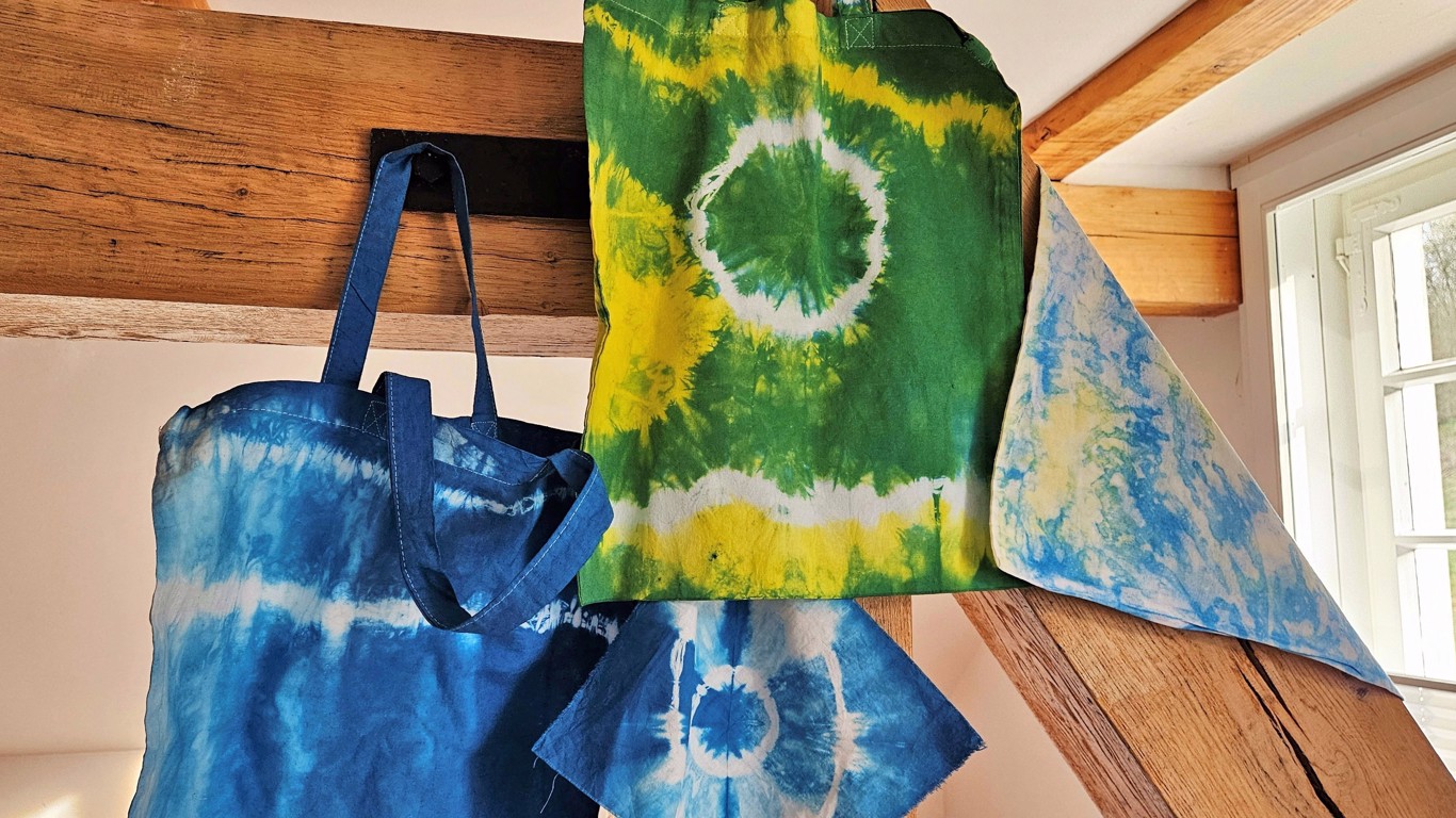 Bunte individuelle Muster für Beutel und Co. – Batikkurs