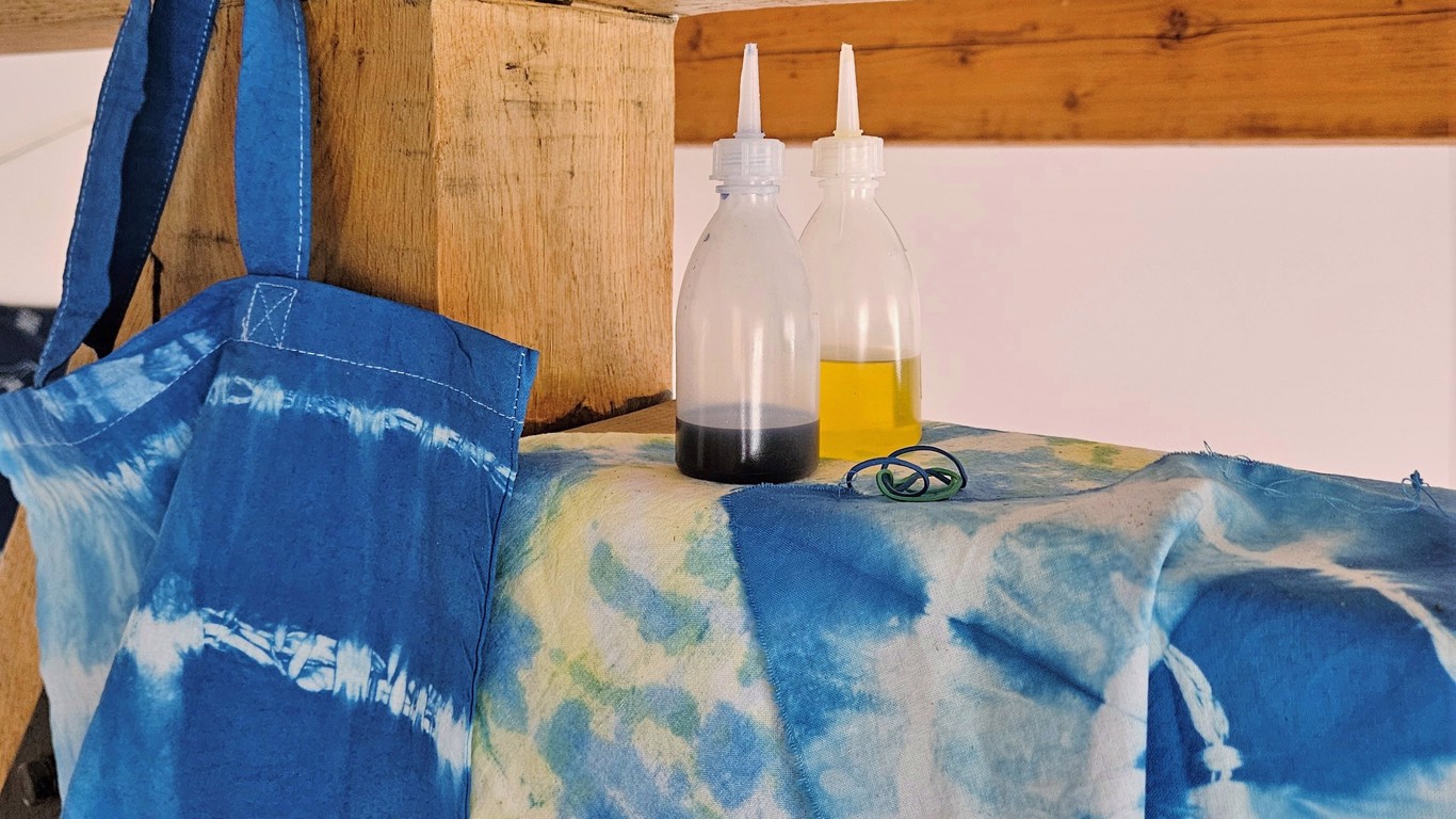 Bunte individuelle Muster für Beutel und Co. – Batikkurs