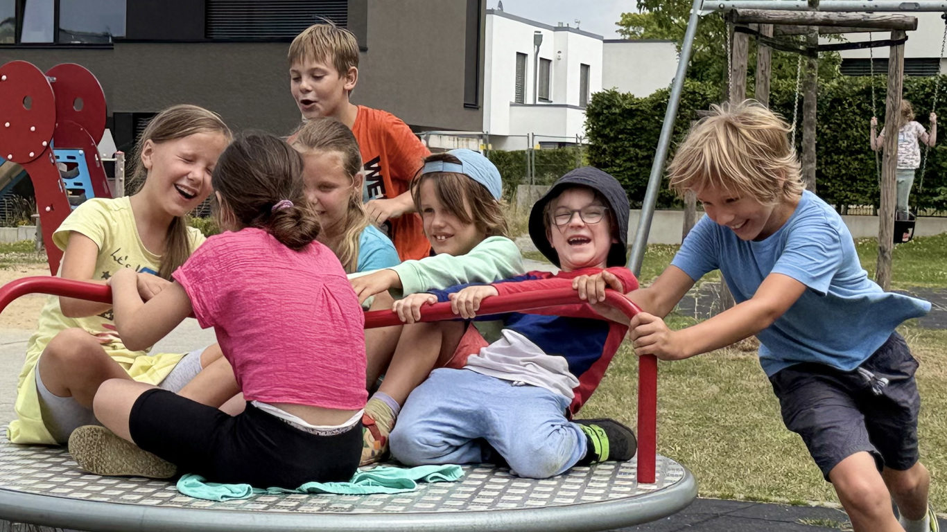 Toben auf dem Spielplatz